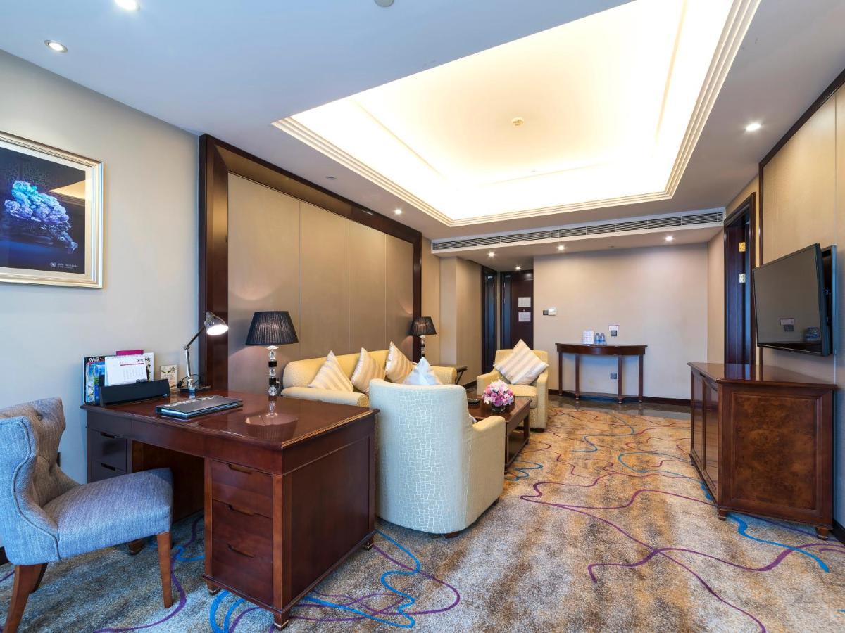 Shenzhen Baohengda International Hotel ภายนอก รูปภาพ