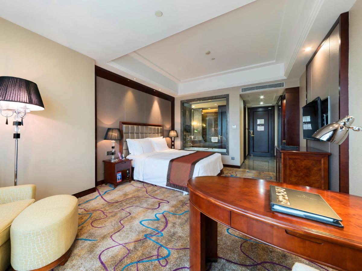 Shenzhen Baohengda International Hotel ภายนอก รูปภาพ