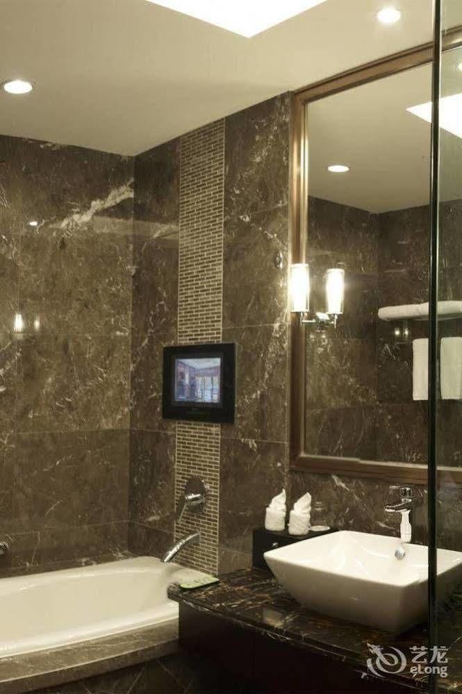 Shenzhen Baohengda International Hotel ภายนอก รูปภาพ